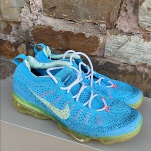 Nike Blue and Yellow Women's Sneakers